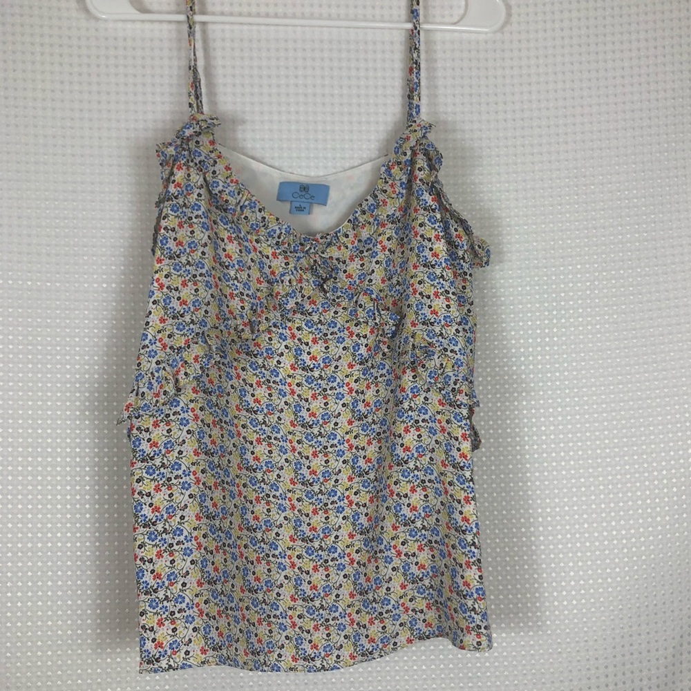 NWT CeCe Floral camisole top. Size Large.
